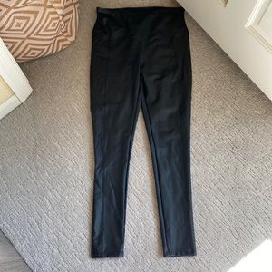 Yummy faux leather leggings